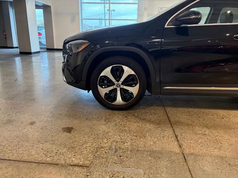Used 2025 Mercedes-Benz GLA 250 4MATIC image 30