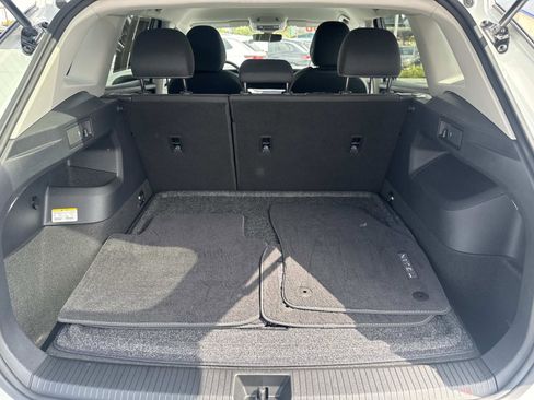 Used 2025 Volkswagen Tiguan S AWD/4WD image 5