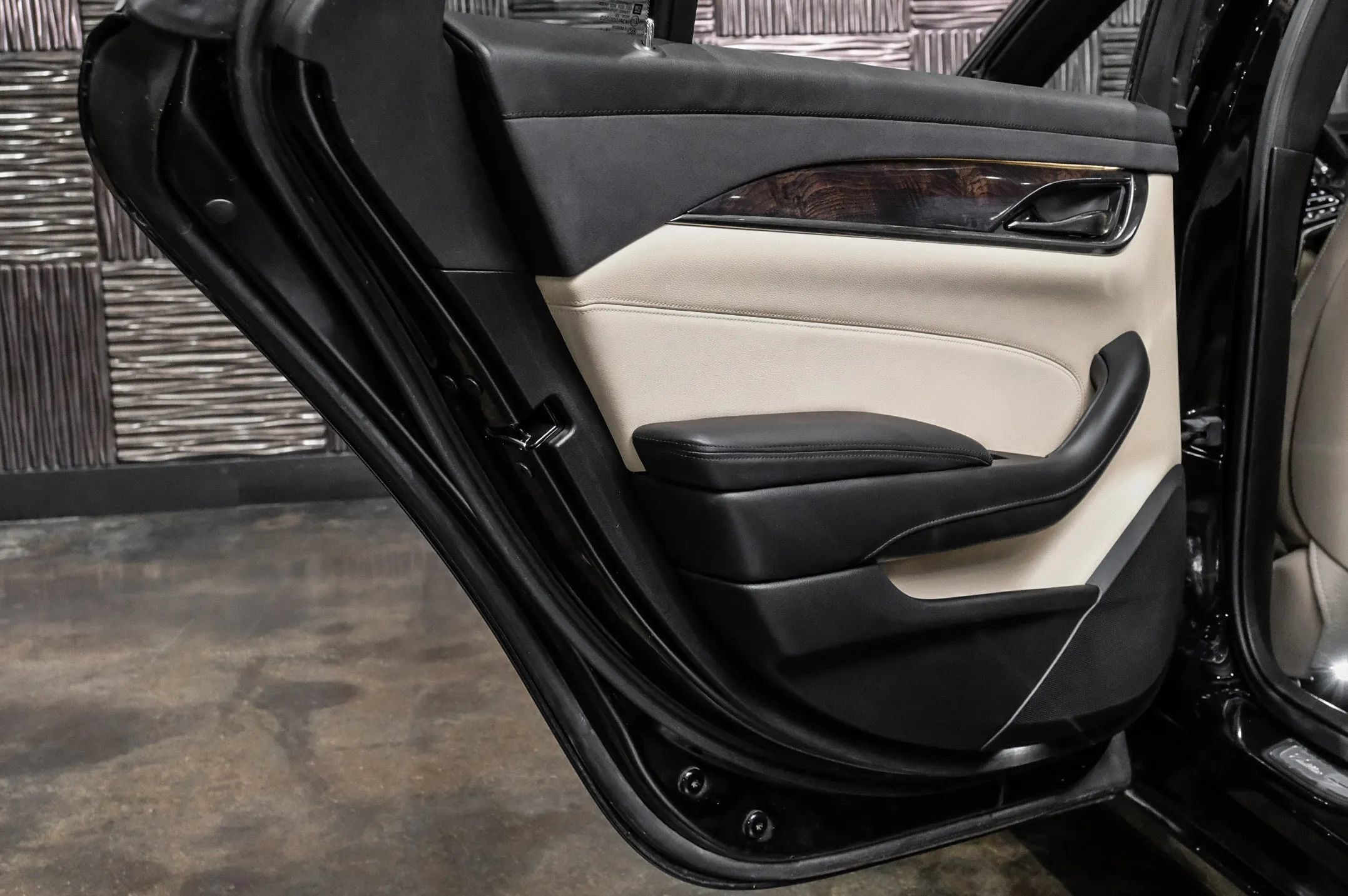 Used 2019 Cadillac CTS Luxury RWD image 48