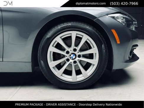 Used 2017 BMW 320i Sedan RWD image 45