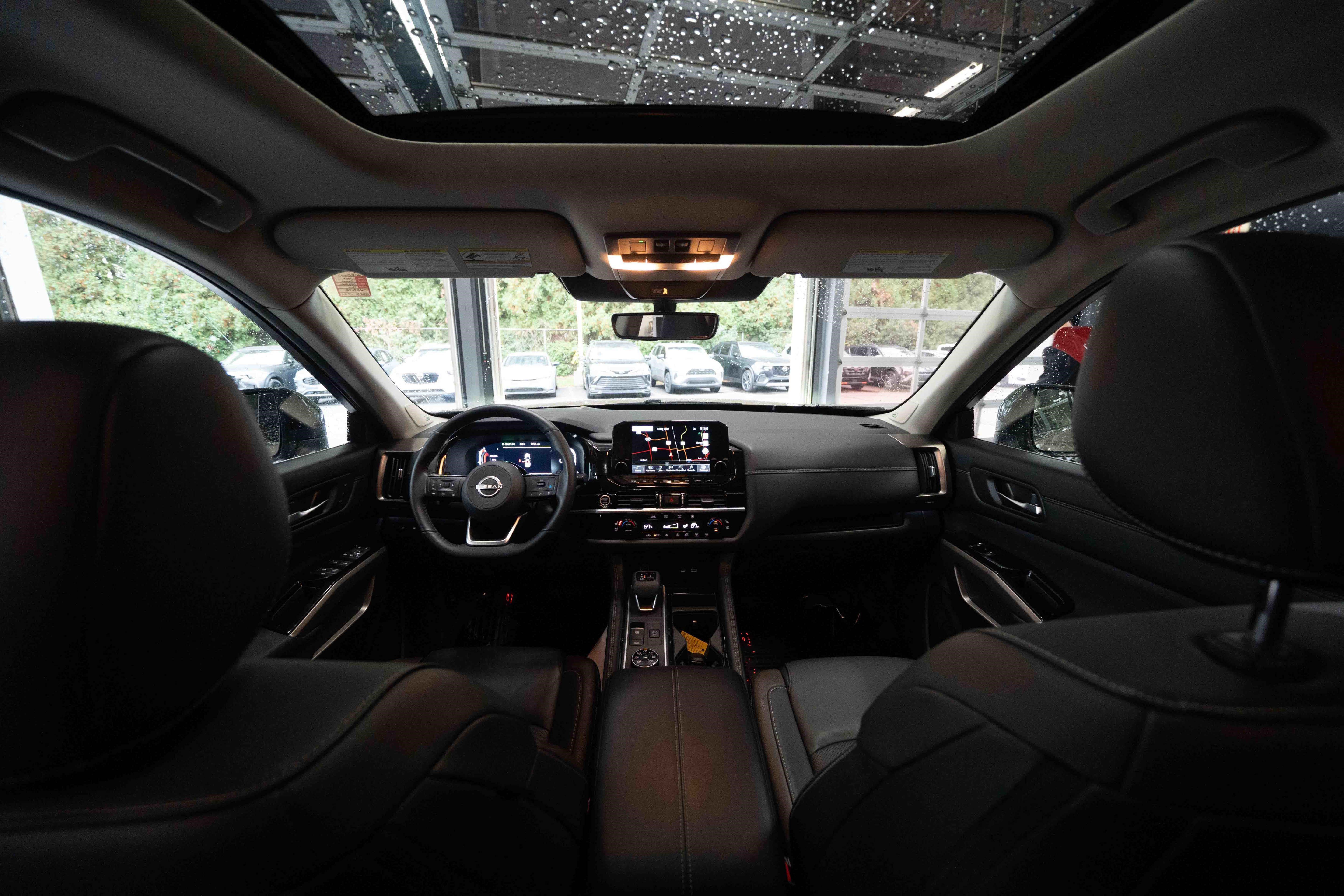 Used 2024 Nissan Pathfinder Platinum AWD/4WD image 19