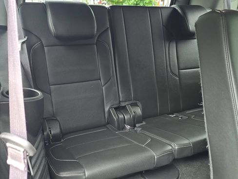Used 2017 GMC Yukon SLT AWD/4WD image 14