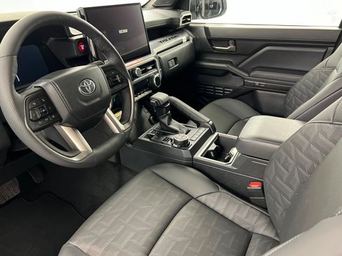 Used 2025 Toyota Tacoma TRD Off-Road w/ TRD Off Road Premium Package image 15