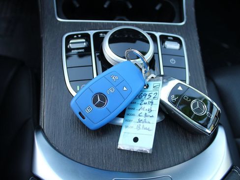 Used 2019 Mercedes-Benz C 300 Sedan image 30