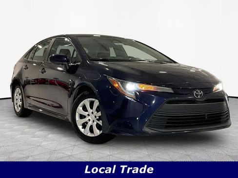 Used 2024 Toyota Corolla LE FWD image 3