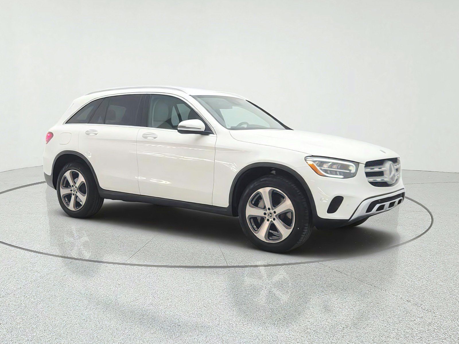 Used 2022 Mercedes-Benz GLC 300 image 3