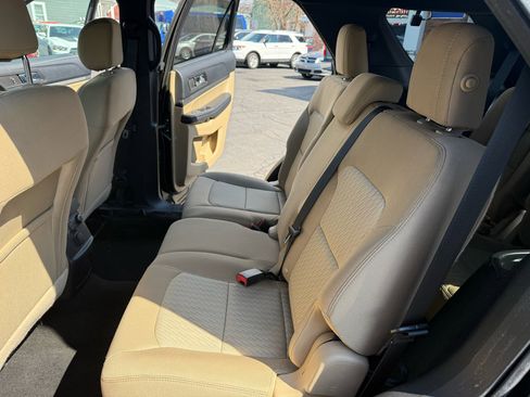 Used 2016 Ford Explorer Base 4WD image 28