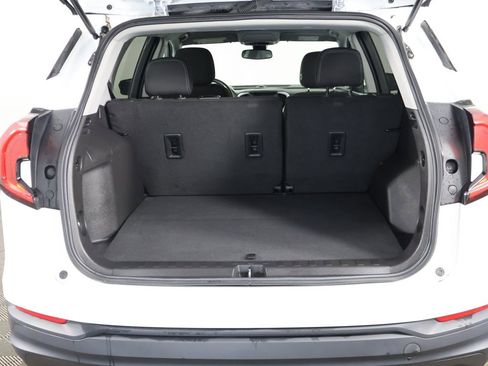 Used 2022 GMC Terrain SLE w/ Driver Convenience Package image 19