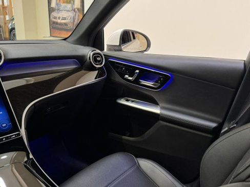 Certified 2025 Mercedes-Benz GLC 300 image 10