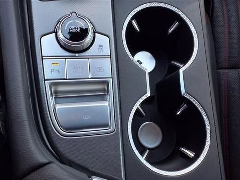 Used 2025 Genesis G70 3.3T Advanced image 13