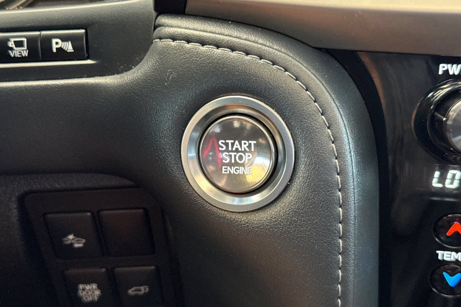 Used 2019 Lexus LX 570 4WD image 24