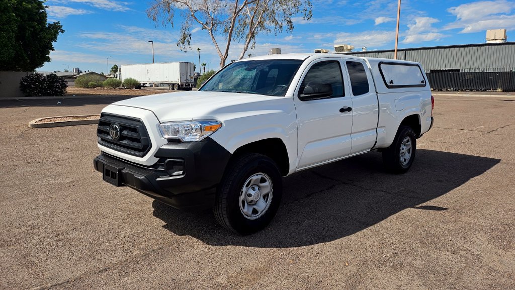 Used 2023 Toyota Tacoma SR RWD image 4