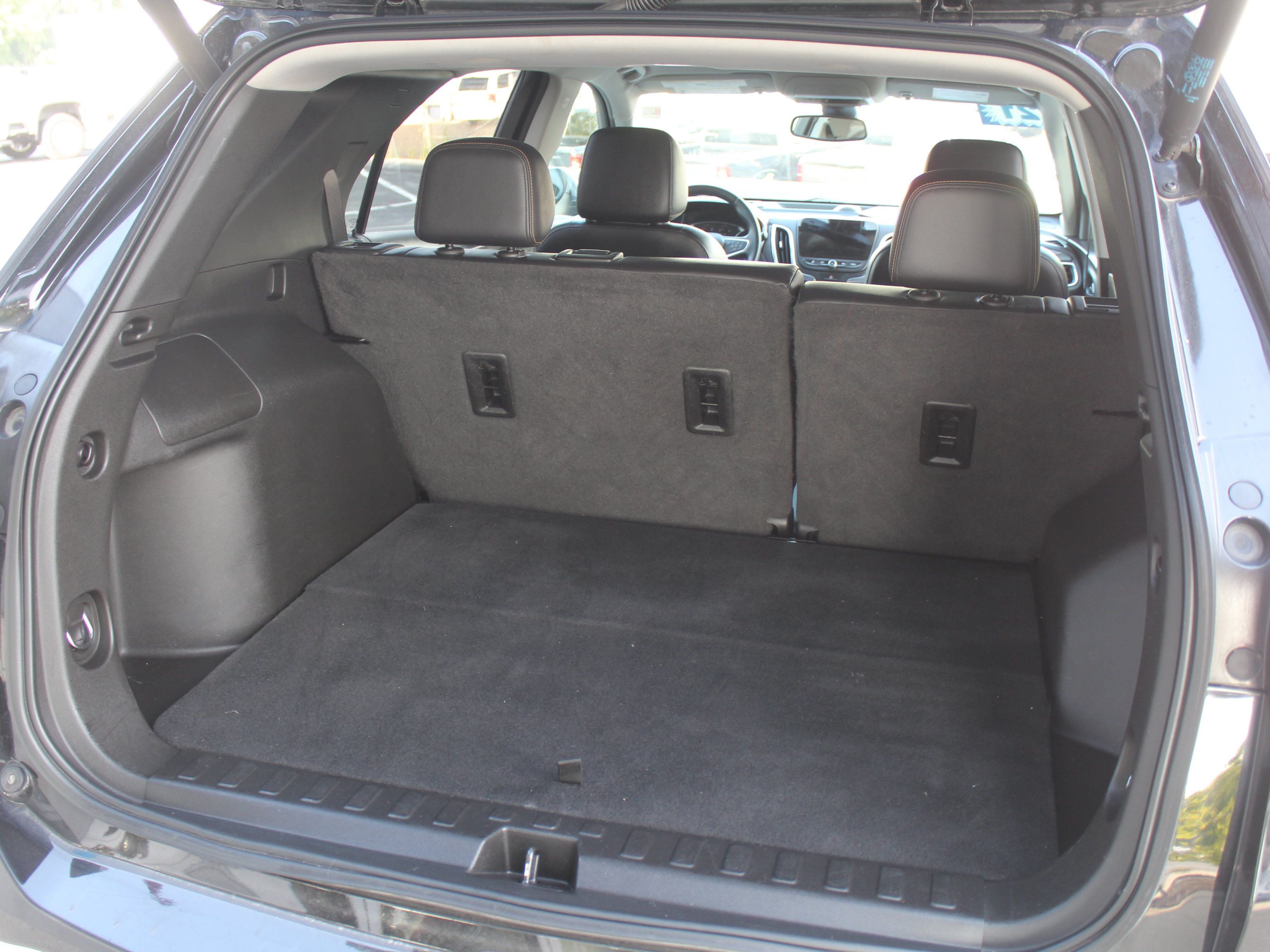 Used 2021 Chevrolet Equinox Premier FWD image 30