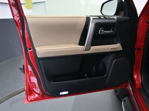 Used 2024 Toyota 4Runner Limited image 24