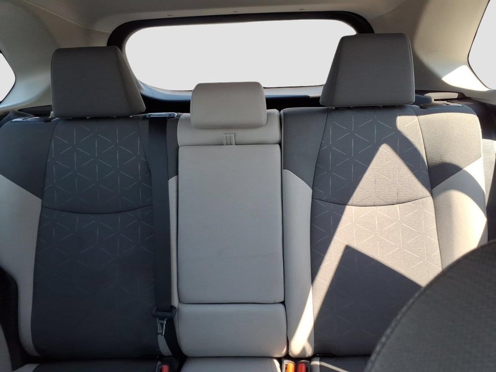 Used 2024 Toyota RAV4 XLE w/ Convenience Package FWD image 19