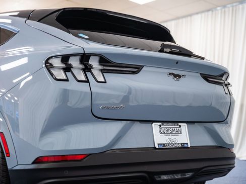 Certified 2025 Ford Mustang Mach-E Premium image 6