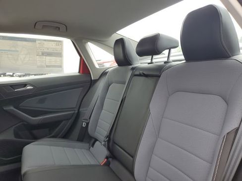 New 2025 Volkswagen Jetta SE image 28