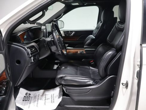Used 2019 Lincoln Navigator L Reserve AWD/4WD image 11