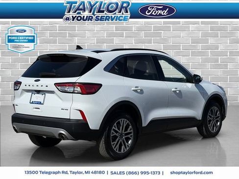 Certified 2022 Ford Escape SEL image 3