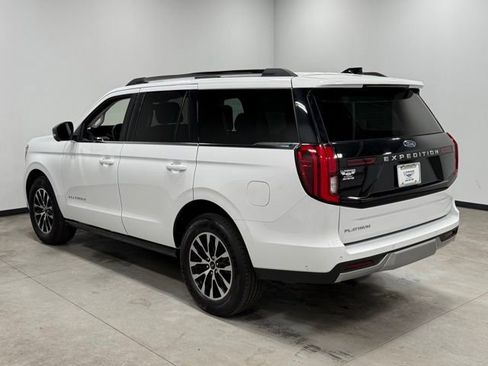 Used 2025 Ford Expedition Platinum AWD/4WD image 9