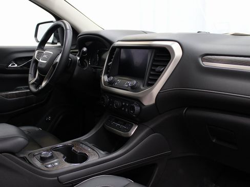 Used 2023 GMC Acadia Denali w/ Denali Technology Package image 27