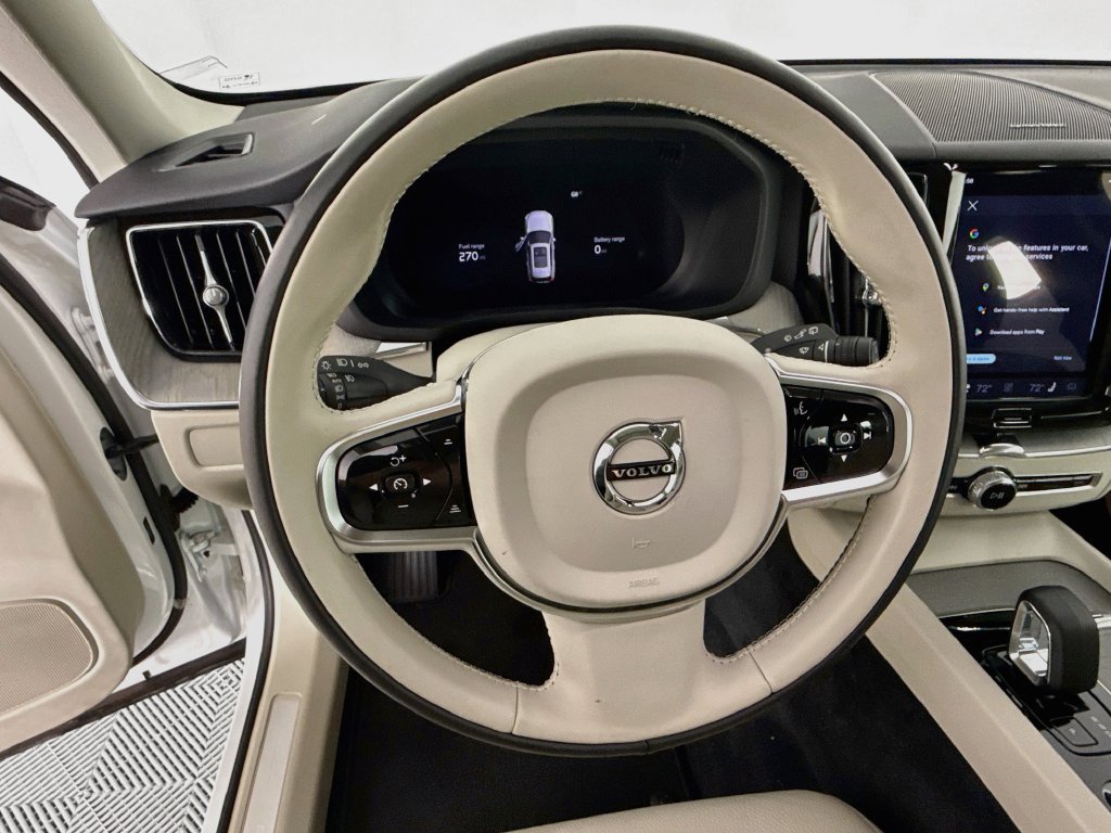 Used 2024 Volvo XC60 T8 Plus w/ Climate Package AWD/4WD image 12