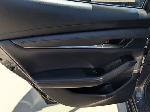 Used 2022 MAZDA MAZDA3 s FWD image 20
