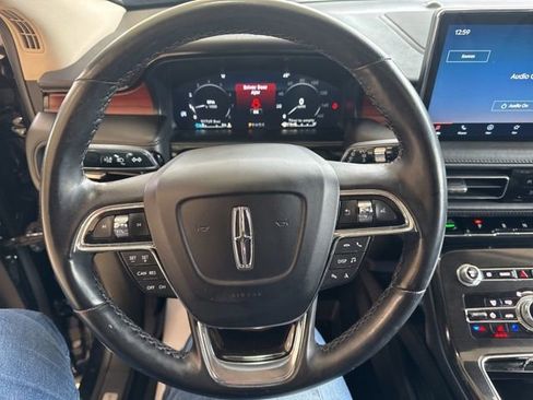 Used 2023 Lincoln Nautilus Reserve w/ Monochromatic Package AWD/4WD image 17