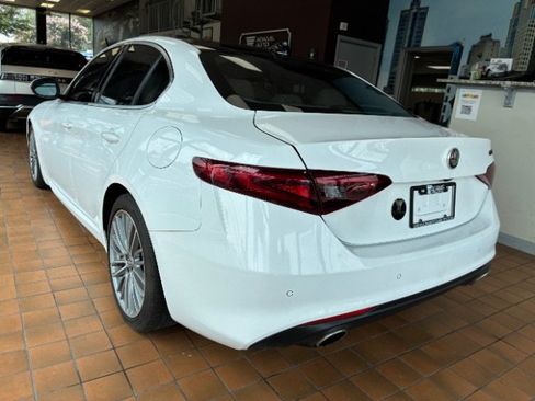 Used 2019 Alfa Romeo Giulia Ti w/ Quick Order Package 22Z Lusso RWD image 7