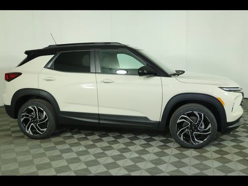 New 2026 Chevrolet TrailBlazer RS w/ Convenience Package AWD/4WD image 16