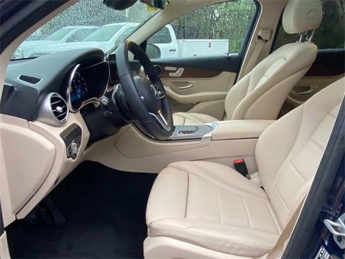Used 2022 Mercedes-Benz GLC 300 4MATIC image 11