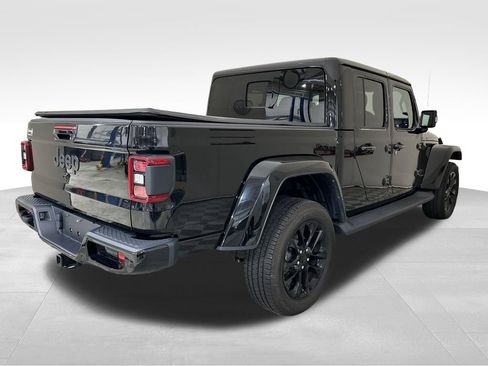 Used 2023 Jeep Gladiator Overland AWD/4WD image 7