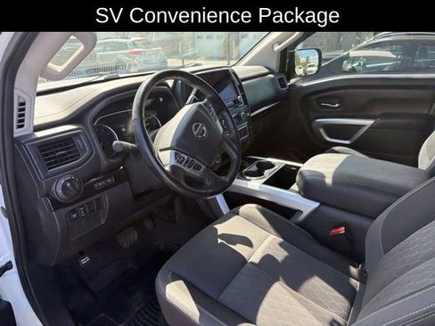 Used 2022 Nissan Titan SV w/ SV Convenience Package AWD/4WD image 14