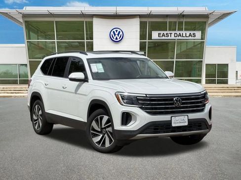 Used 2025 Volkswagen Atlas SE FWD image 1
