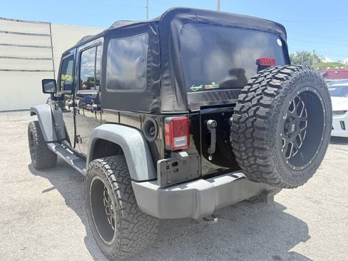 Used 2015 Jeep Wrangler Unlimited Sport w/ Quick Order Package 24S AWD/4WD image 5
