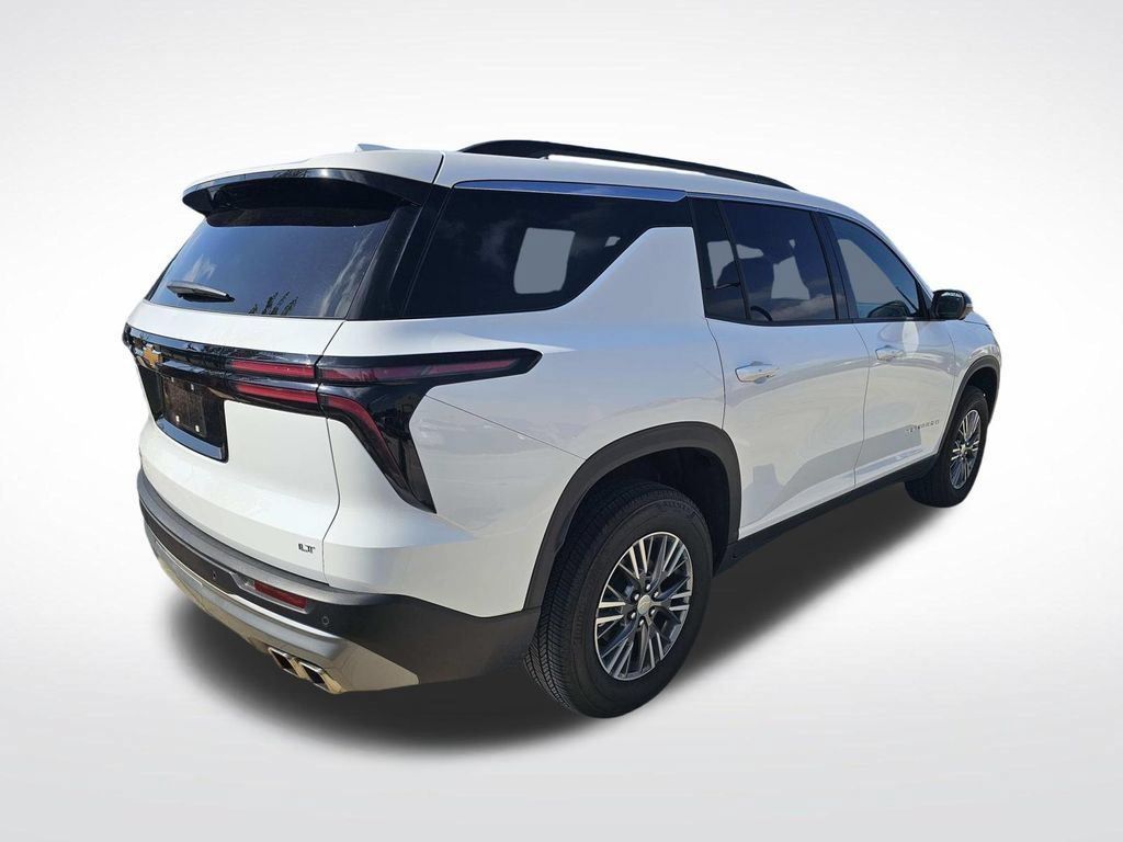 Used 2024 Chevrolet Traverse LT w/ LPO, Floor Liner Package FWD image 18
