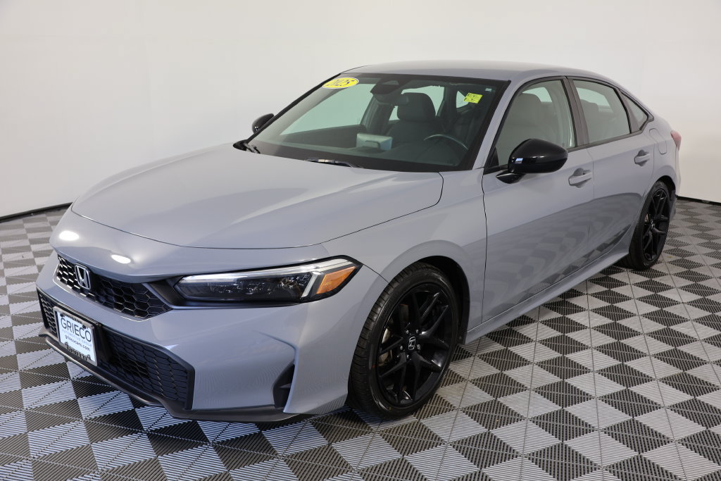 Used 2025 Honda Civic Sport image 4