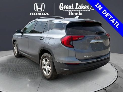 Used 2018 GMC Terrain SLE w/ Driver Convenience Package FWD image 4