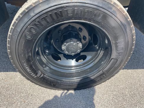 Used 2001 Ford F550 4x4 Regular Cab Super Duty image 25