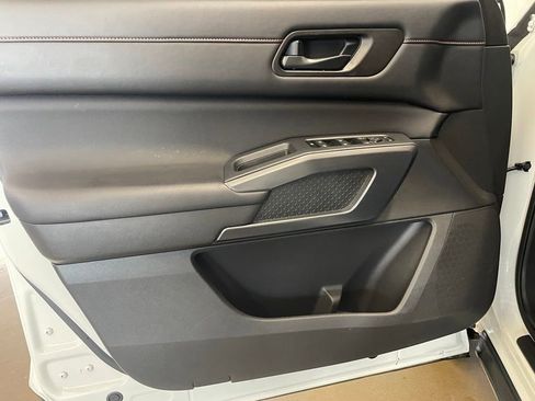 Certified 2024 Nissan Pathfinder Rock Creek AWD/4WD image 9