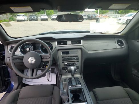 Used 2010 Ford Mustang GT RWD image 22