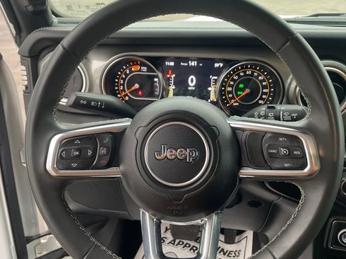 Used 2023 Jeep Wrangler Sahara image 16