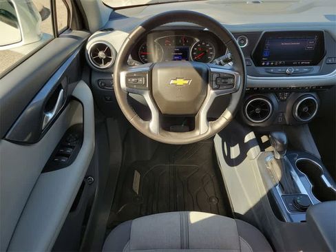 Used 2020 Chevrolet Blazer LT image 15