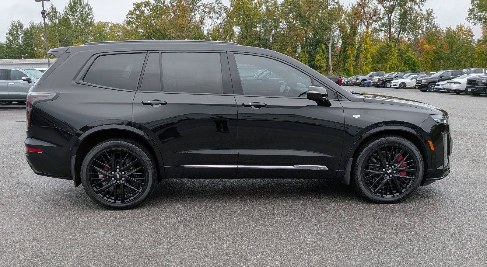 Used 2024 Cadillac XT6 Sport w/ Technology Package AWD/4WD image 5