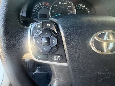 Used 2013 Toyota Camry LE FWD image 27