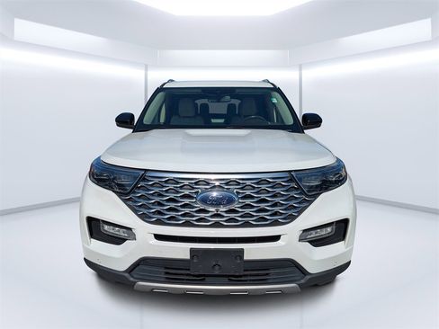 Used 2020 Ford Explorer Platinum w/ Premium Technology Package image 8