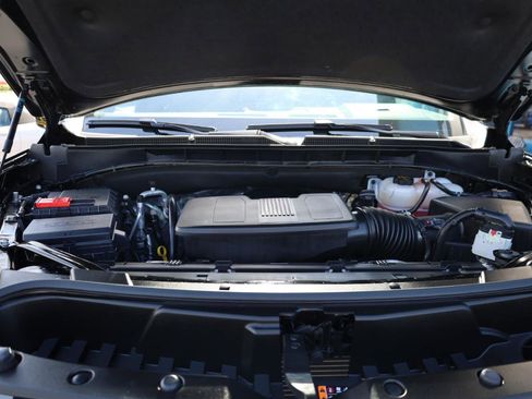 Used 2025 GMC Yukon XL Elevation RWD image 19