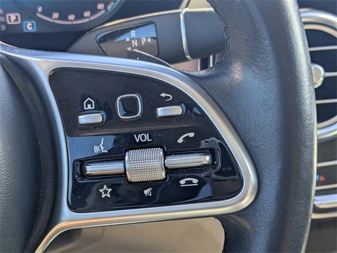 Used 2021 Mercedes-Benz GLC 300 image 27