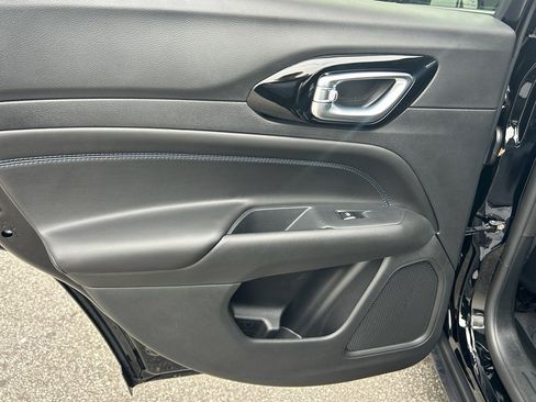 New 2026 Jeep Compass Latitude image 23