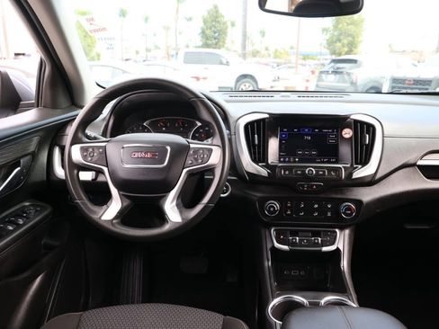 Used 2024 GMC Terrain SLE image 22